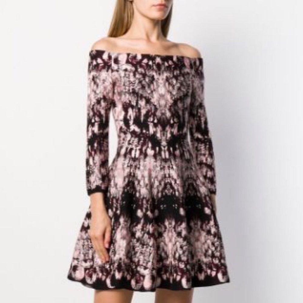 ❤️ Alexander McQueen Archive Print Off-Shoulder Dress Size M